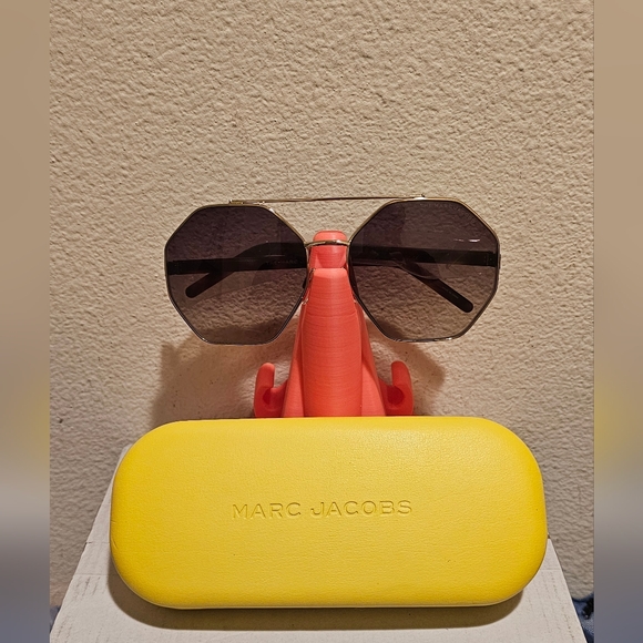 Marc Jacobs Accessories - Marc Jacobs Sunglasses